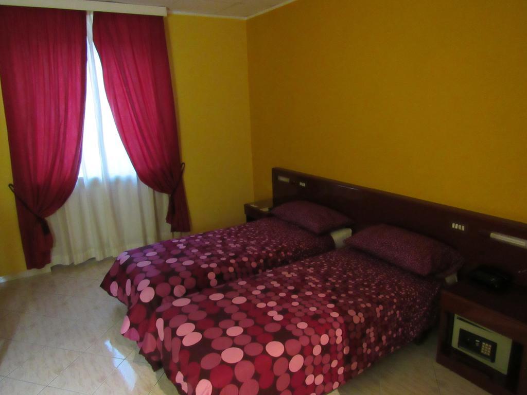 Hotel Elite San Mauro Torinese Zimmer foto