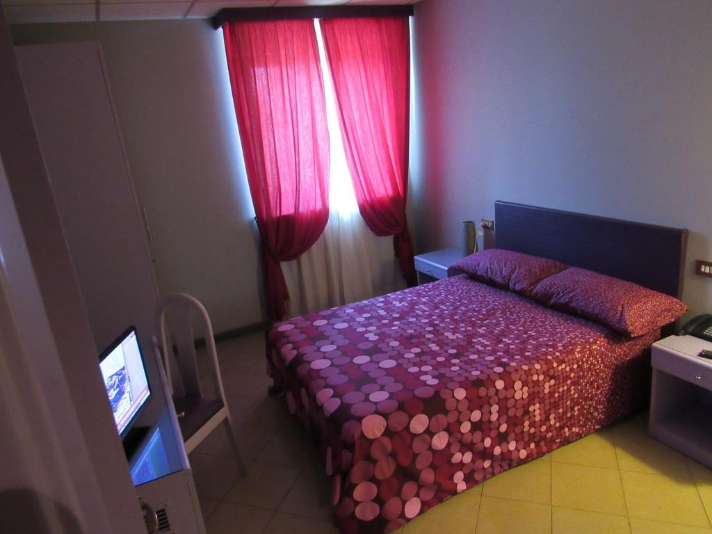 Hotel Elite San Mauro Torinese Zimmer foto