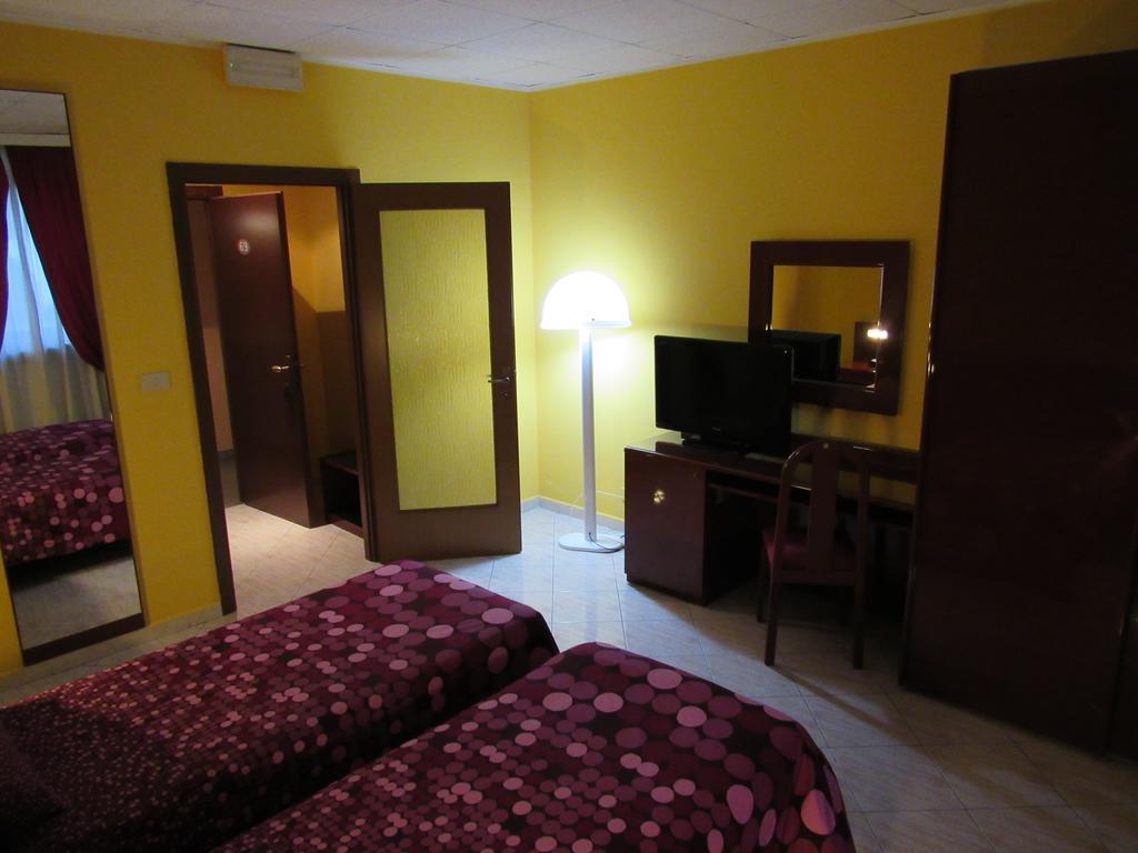 Hotel Elite San Mauro Torinese Zimmer foto